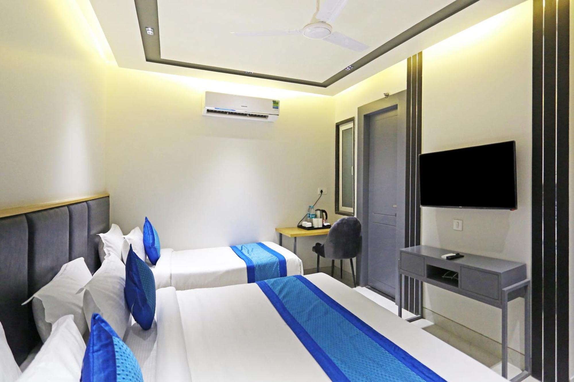 Crown Hotel Agra Near Taj Mahal Ngoại thất bức ảnh