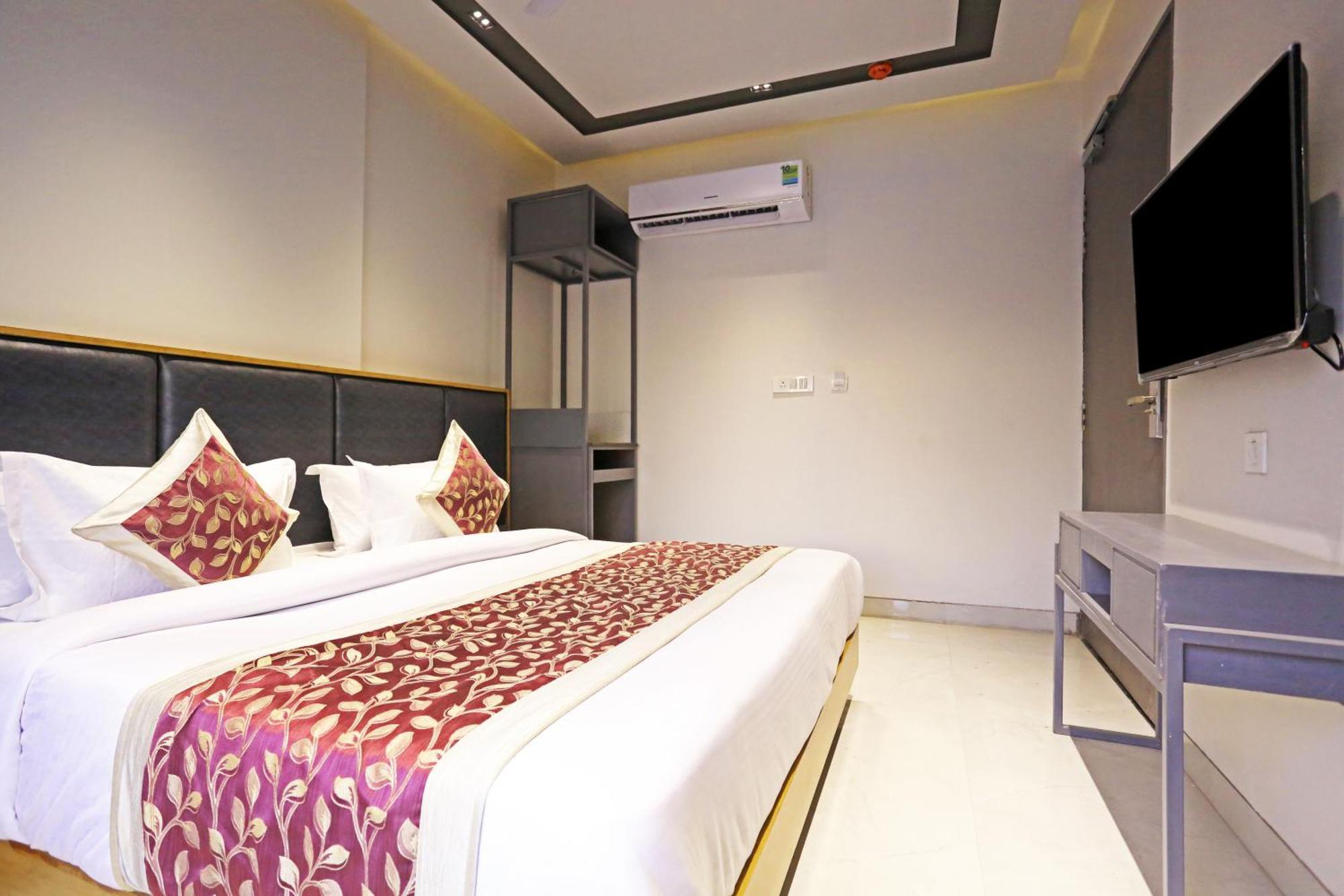 Crown Hotel Agra Near Taj Mahal Ngoại thất bức ảnh