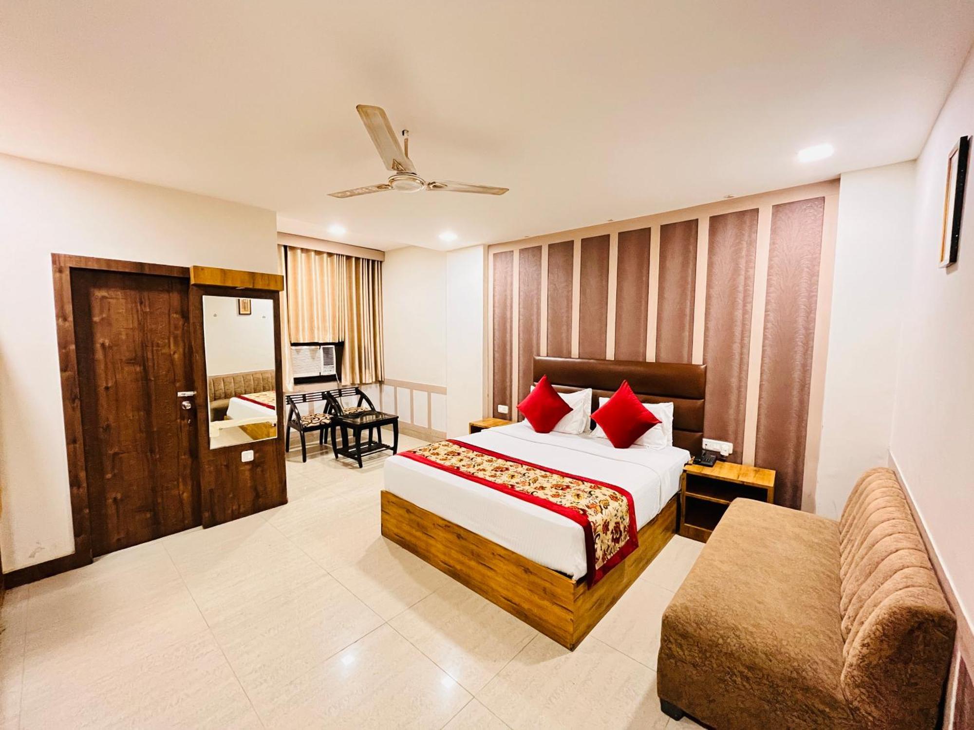 Crown Hotel Agra Near Taj Mahal Ngoại thất bức ảnh