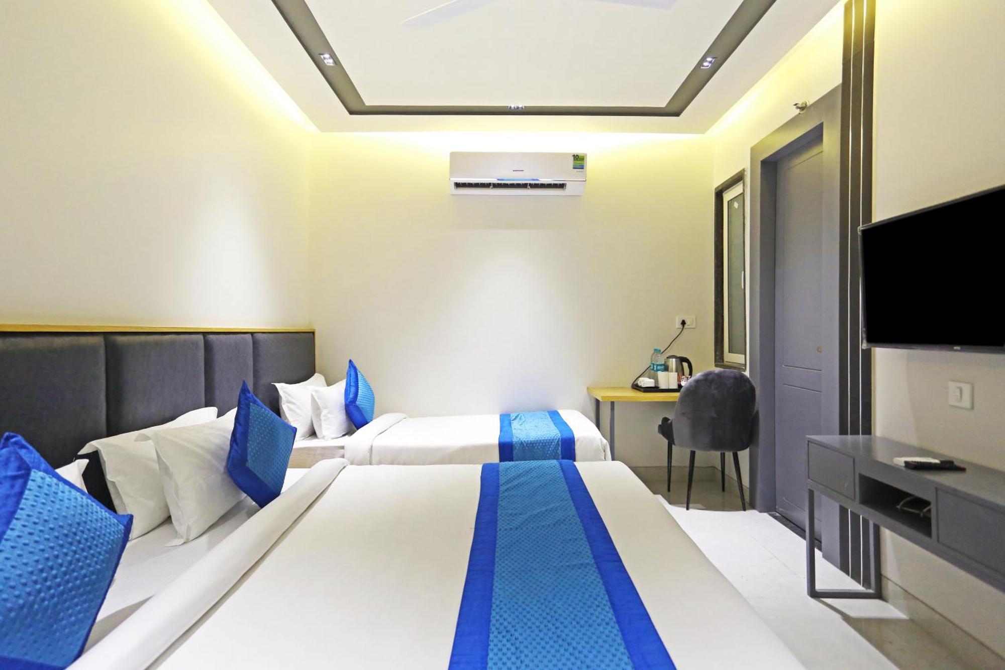 Crown Hotel Agra Near Taj Mahal Ngoại thất bức ảnh