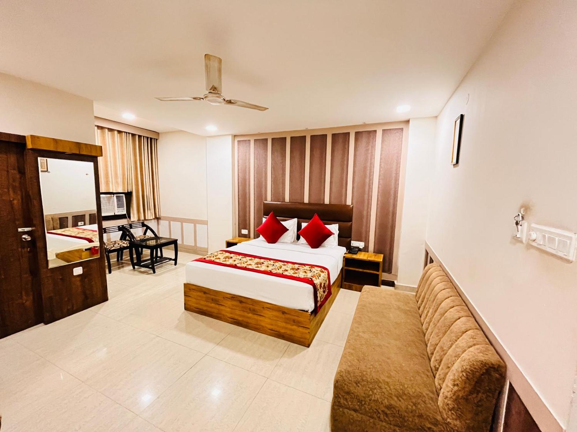 Crown Hotel Agra Near Taj Mahal Ngoại thất bức ảnh