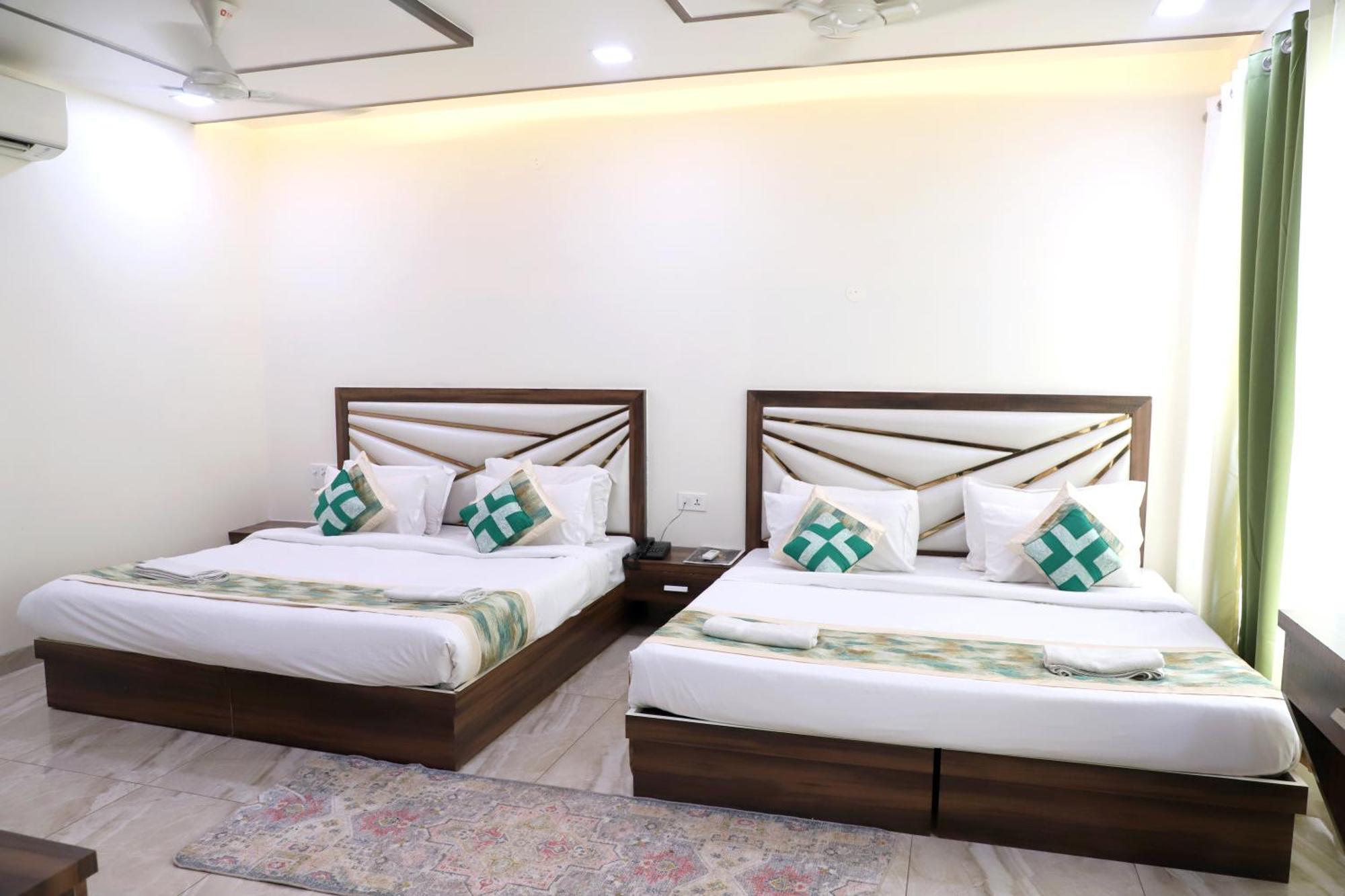 Crown Hotel Agra Near Taj Mahal Ngoại thất bức ảnh