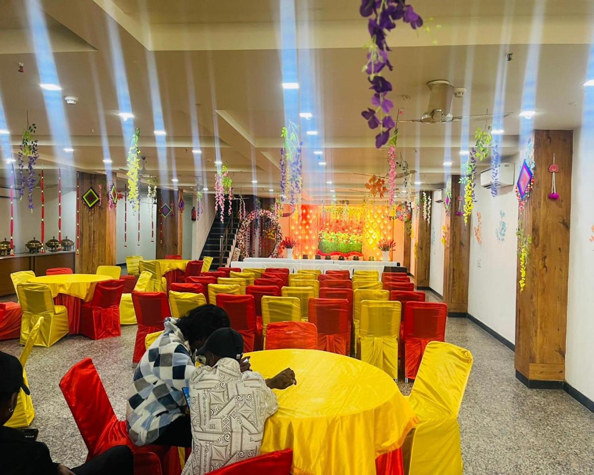 Crown Hotel Agra Near Taj Mahal Ngoại thất bức ảnh
