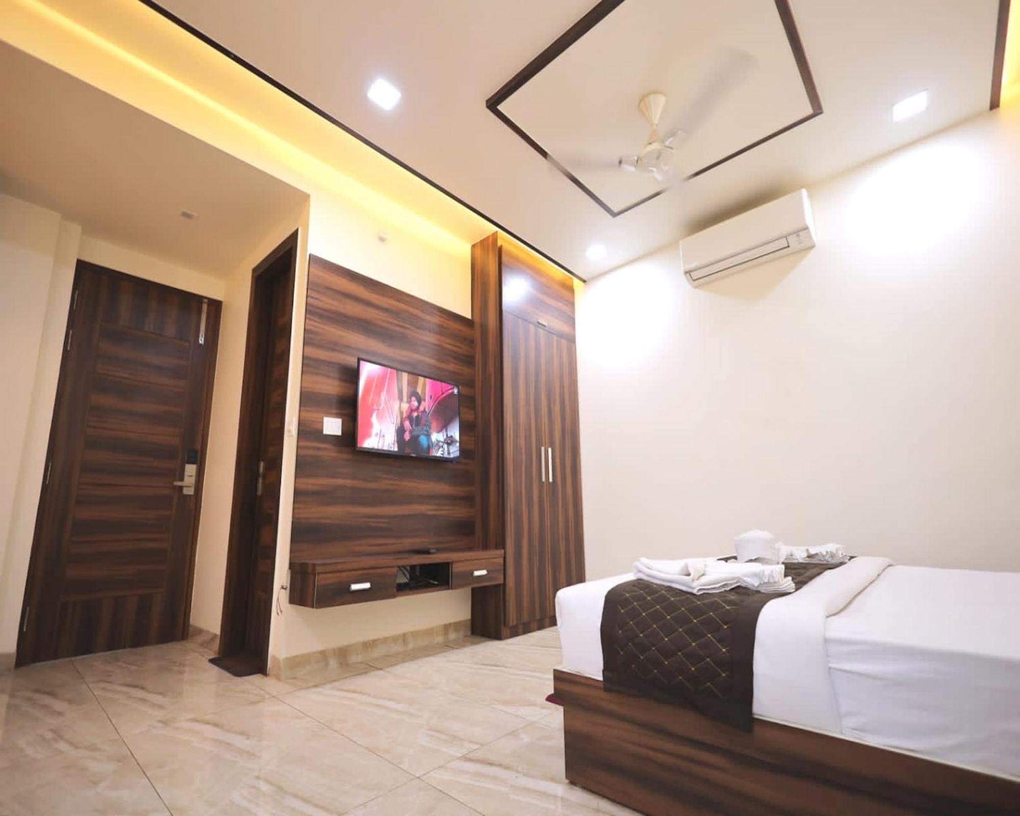 Crown Hotel Agra Near Taj Mahal Ngoại thất bức ảnh